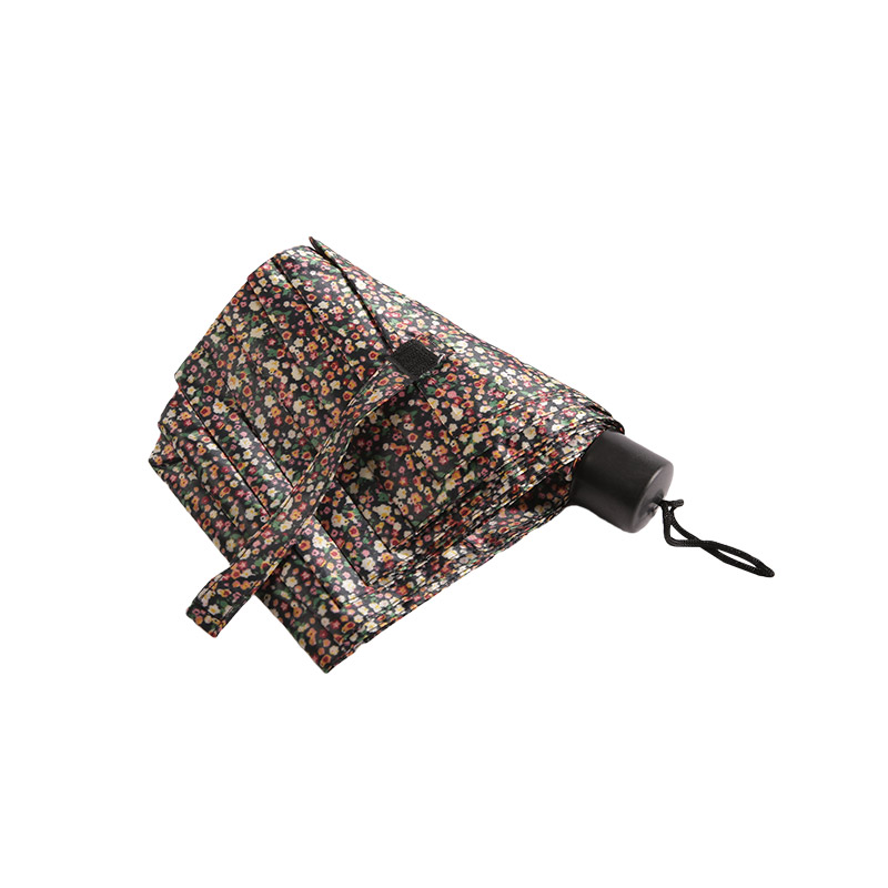 Dnevni skalabilni poliester sa srebrnim trosklopivim kišobranom-0E6B0523